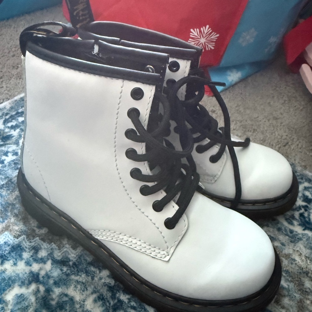 Kids Dr Martens